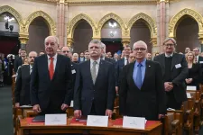 A Fidesz szerint Magyar Péter sógora titkos paktumot kötött az egyik alkotmánybíróval