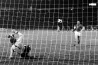 „Az egyetlen hátránya, hogy nem kapok érte jogdíjat” – 50 éve lőtte Panenka a legendás tizenegyesét