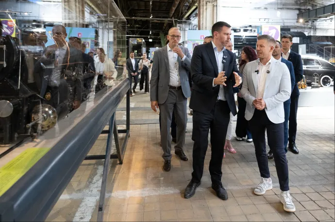 Az elektromos rollerek 20-25 km/h-s sebességkorlátozását írná elő Vitézy Dávid a KRESZ-ben