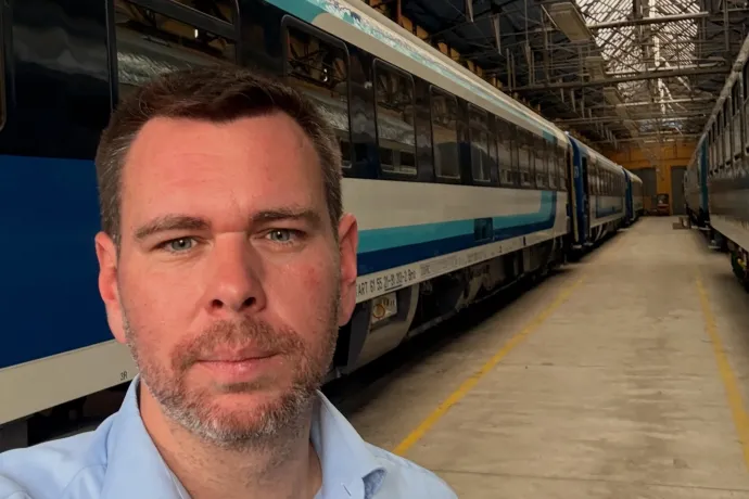 Vitézy: A Dunakeszi Járműjavító csődje miatt kellett osztrák vasúti kocsikat bérelnie a MÁV-nak