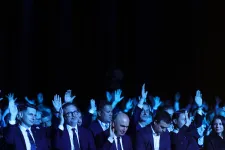 A PNL ultimátumot adott Veșteának: hétfőig le kell mondania párttagságáról, különben kizárják