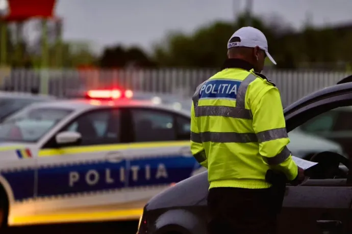 Ittasan vezetett, lejárt műszakival, biztosítása sem volt, végül a rendőrök elől is menekülni próbált egy román sofőr