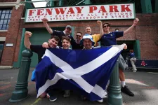 A skót focidrukkerek a bostoni baseballcsapat szurkolóinak szívét is meghódították