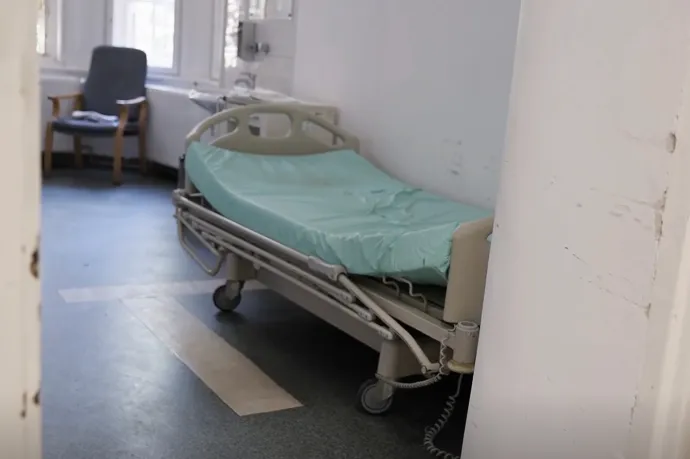 Kétségbeejtő állapotokat mutat be a János Kórház pszichiátriai osztályán a 24.hu riportja