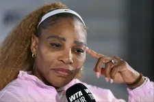 Serena Williams belefáradt az otthoni ücsörgésbe, visszatért, és játszik a wimbledoni főtáblán