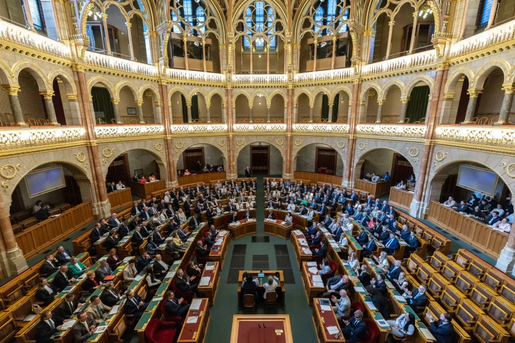 Magyar Péter: Az eddigi talán legfontosabb parlamenti felszólalásomra készülök