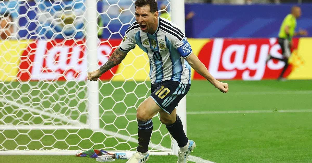 Messi csúnyán kihagyta a tizenegyest, aztán két gólt lőtt, amivel vb-történelmet írt