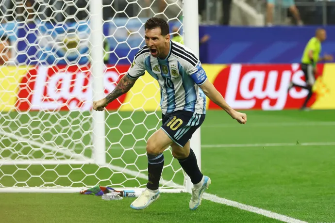 Messi csúnyán kihagyta a tizenegyest, aztán két gólt lőtt, amivel vb-történelmet írt