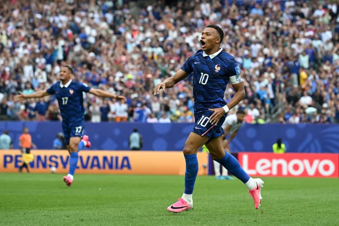Mbappé a kétórásra nyúlt félidei viharszünet előtt és után is gólt rúgott Iraknak
