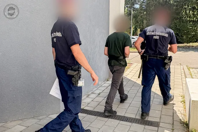 Koponyák, csontok, szív egy befőttesüvegben – ezekre bukkantak a nyomozók egy budapesti beteghordó lakásában