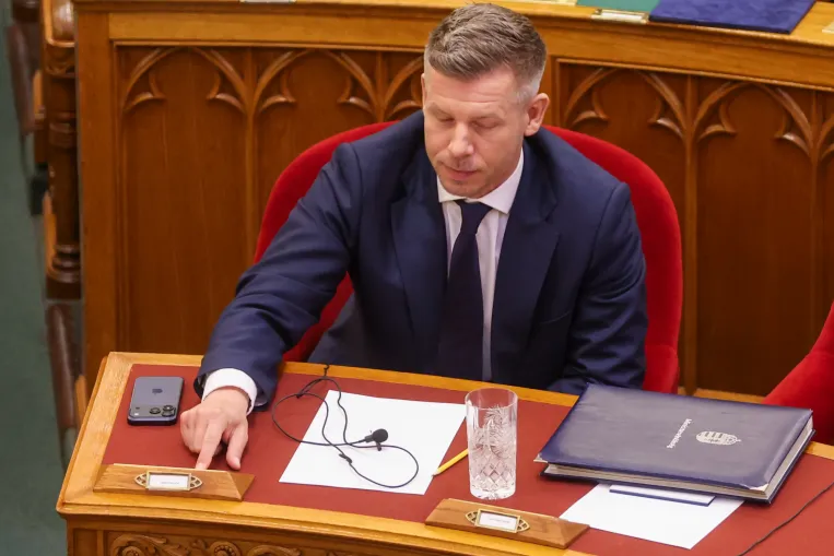 Kötelező lesz megjelenni és igazat mondani a parlamenti vizsgálóbizottságok előtt