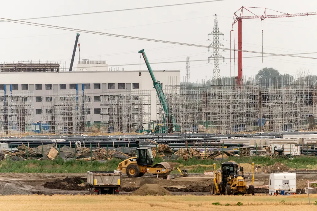 A vendégmunkásstop nem zárja ki, hogy külföldiek dolgozzanak a szegedi BYD-gyárban