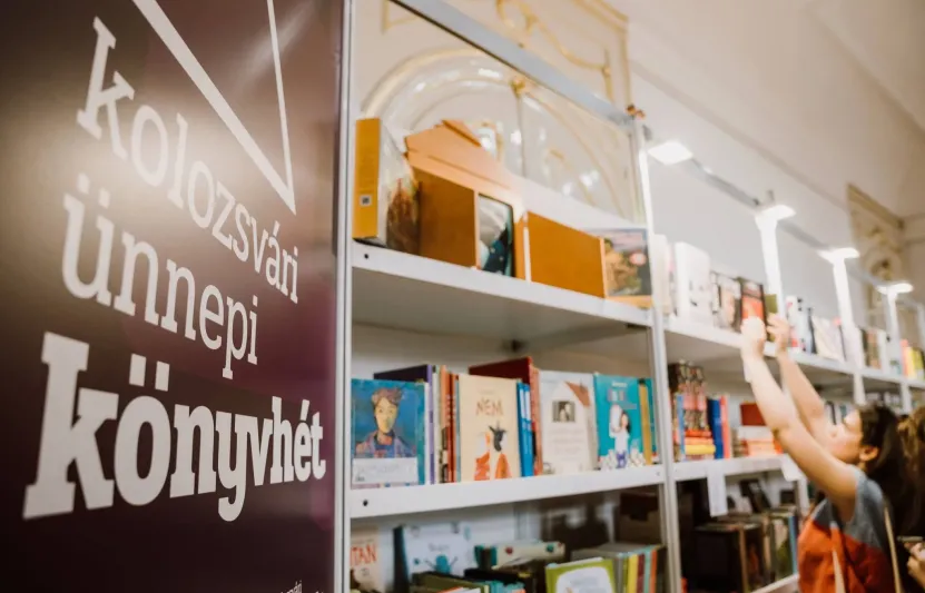 Támogatásként indult, kisajátítás lett belőle: az RMDSZ bekebelezte a kolozsvári könyvhetet