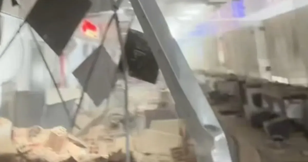 Leeső épületdarabok, törmelék mindenhol – videón a venezuelai földrengés pusztítása