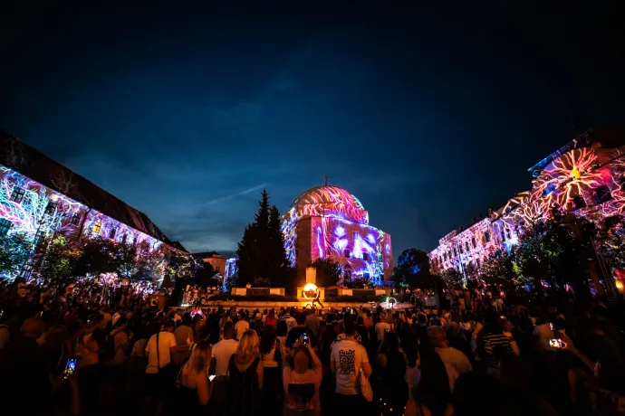 Széchenyi tér – Fotó: Zsolnay Örökségkezelő NKft.