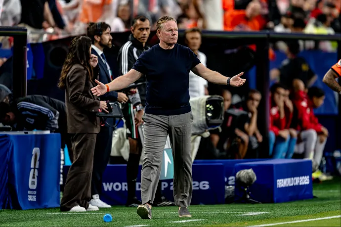Két tunéziai játékos is elkésett a második félidőről, a holland kapitány Koeman kiakadt