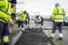 A közutak felét újjá kellene építeni, és Mészárosék koncessziója nélkül pénz is lenne rá