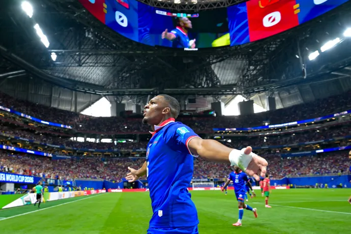 A haiti Lenny Joseph a sarkazós gólját ünnepli Marokkó ellen, a gólt végül öngólnak írták be – Fotó: Rich von Biberstein / Icon Sportswire / Getty Images