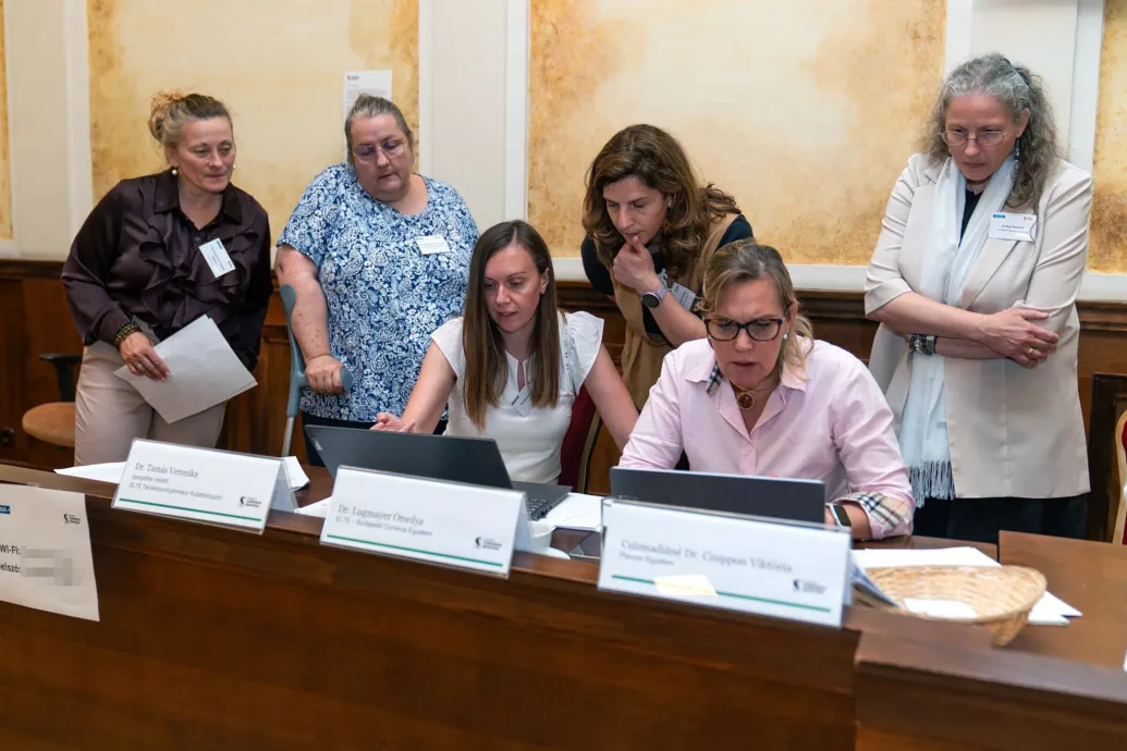 Az elmúlt évek változásait a kutatóknál már csak a kutatástámogatók szenvedték meg jobban – Forrás: Telex.hu