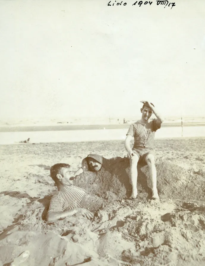 A velencei Lidón, 1904; Abbázia, 1900-as évek; kép Walleshausen Éva fővárosi tisztviselőnő tátrai nyaralásáról, 1943 – Fotó: Budapest Főváros Levéltára, BFL XIII.54; BFL XIII.22; BFL XIV.210