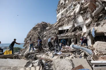 900 fölé emelkedett a venezuelai földrengés áldozatainak száma