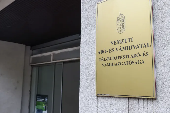 Hétfőn és kedden rövidített ügyfélfogadás lesz a NAV klíma nélküli ügyfélszolgálatain