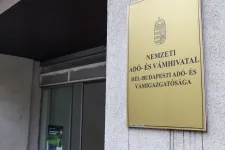 Hétfőn és kedden rövidített ügyfélfogadás lesz a NAV klíma nélküli ügyfélszolgálatain