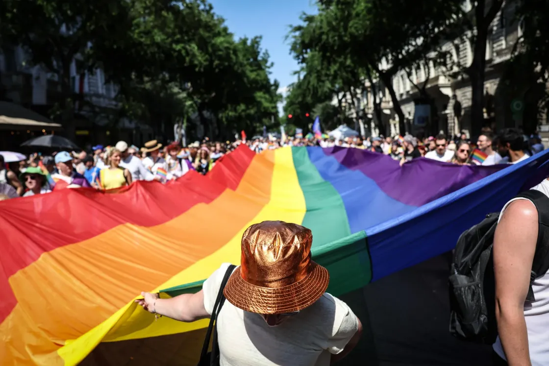 Elindult az Andrássy úton a 31. Budapest Pride