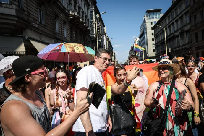 Karácsony Gergely főpolgármester is menetel a Pride-on – Fotó: Huszti Istvaán / Telex