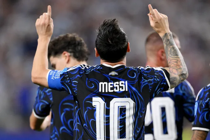 Messi sorozatban a hetedik vb-meccsén is betalált, Argentína simán nyerte a csoportját
