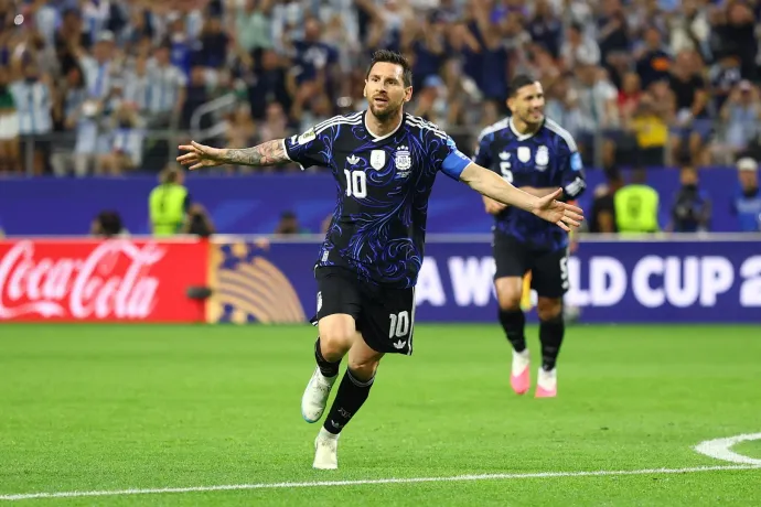 Messi bombaformában, 32 éve nem csináltak olyat vb-n, mint ő