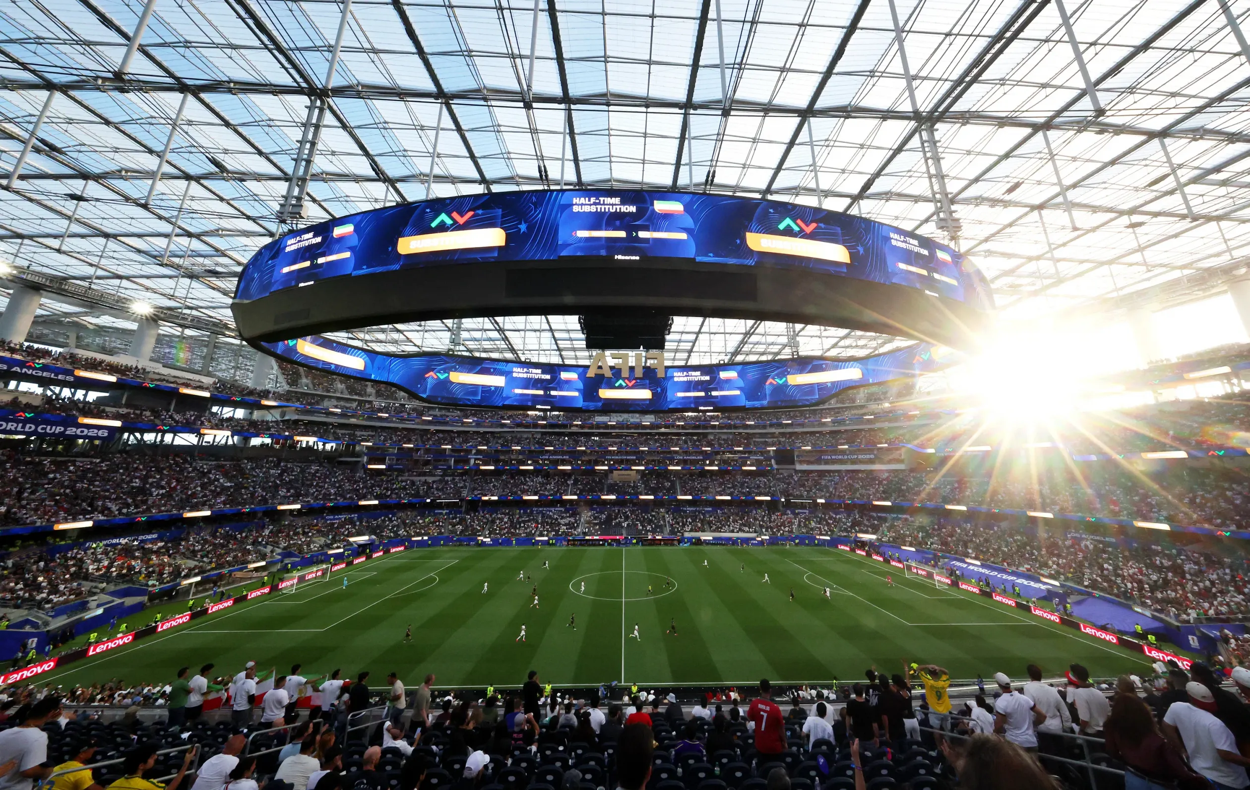 A Los Angeles-i SoFi Stadium a maga ötmillió dolláros költségével a világ legdrágább stadionja, látszik is rajta – Fotó: Katelyn Mulcahy / FIFA / Getty Images 