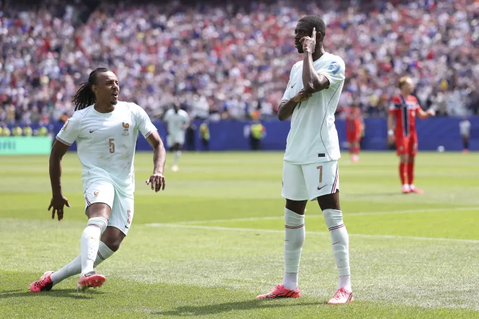 A francia Ousmane Dembélé ünnepli a Norvégia ellen szerzett első gólját – Fotó: Justin Setterfield / Getty Images