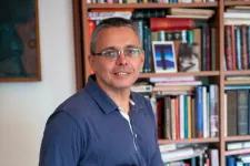 Már perzsául is olvasható A fehér király, Dragomán regényének Iránban is fontos az üzenete