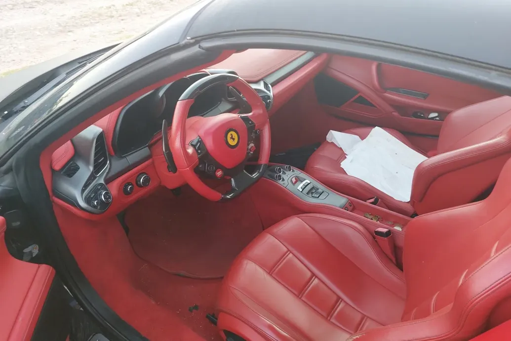 Egy Ferrari 458 Spidert fogtak a rendőrök a tompai határ közelében – Forrás: Telex.hu