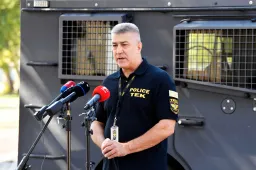 A Fidesz biztonsági igazgatójává nevezte ki az aranykonvoj-ügyben gyanúsítottként meghallgatott Hajdu Jánost Orbán Viktor