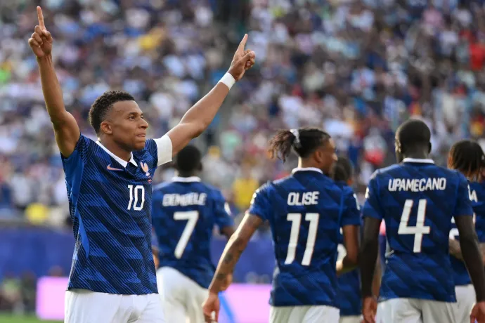 Bedarálta a svédeket a francia támadógépezet, a duplázó Mbappé rekordot döntött