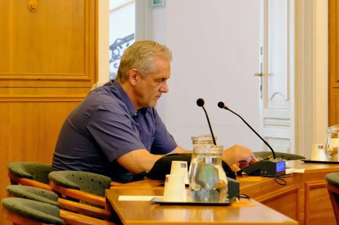 Kilép a pártból és független önkormányzati képviselőként politizál tovább a KDNP baranyai elnöke is