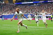 Kane-duplával verte a zötykölődő Anglia a hősiesen helytálló Kongót