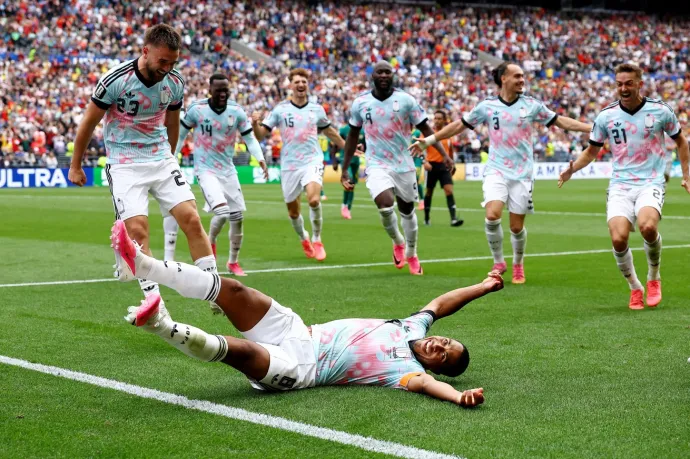 Összeomlás összeomlást követett Belgium és Szenegál meccsén, egy 125. perces 11-es döntött végül