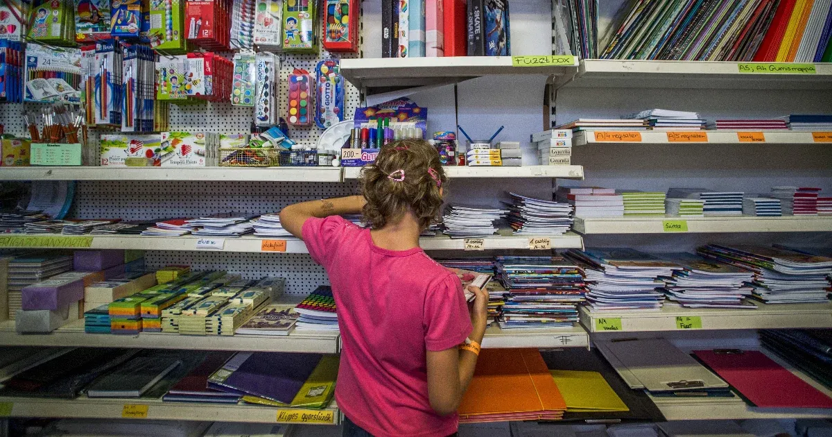 Iskolakezdési támogatás: 100 ezer forint a rászoruló családoknak