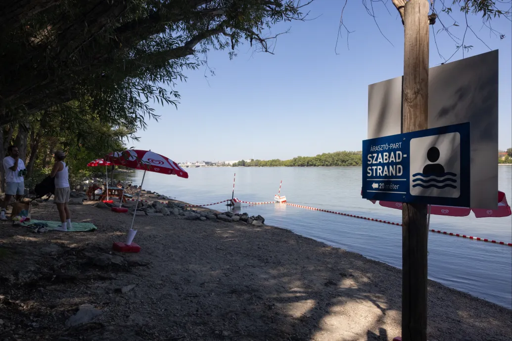 Szabadstrandi minifesztivál, írók-költők a Balatonon és csillagfényes kertmozi