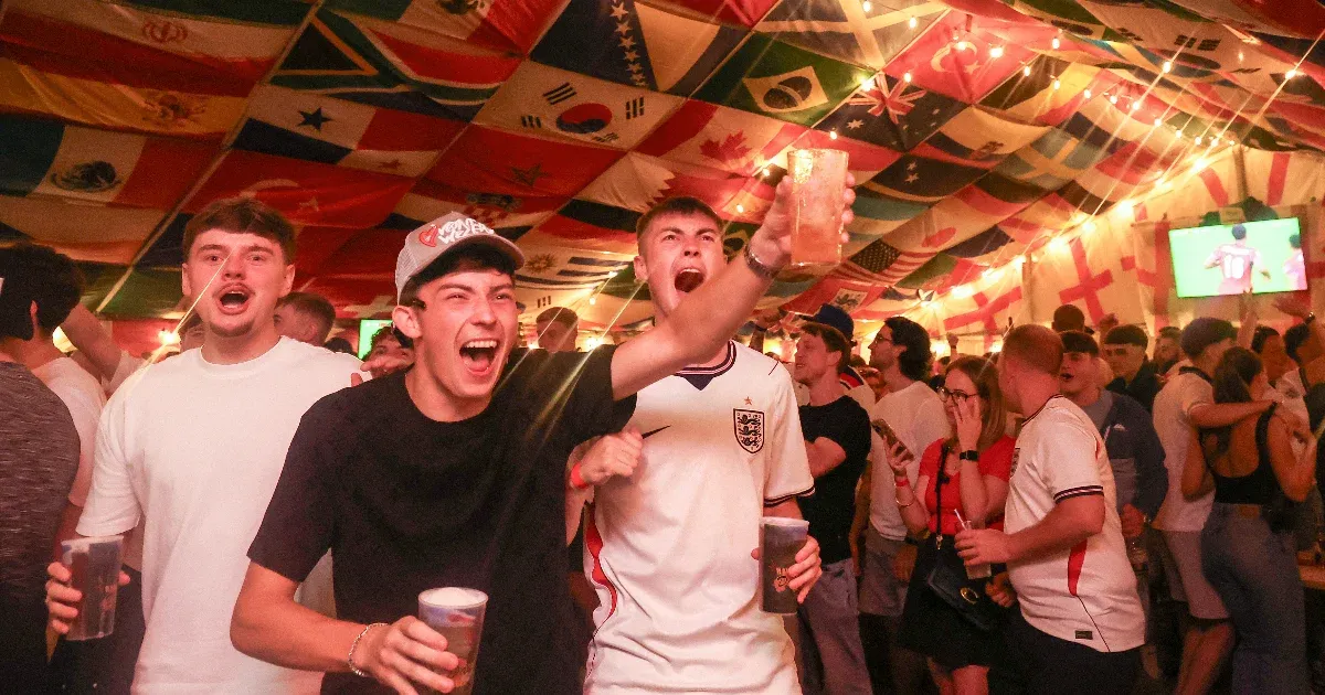 Rendőri kritikák a brit kormány döntése ellen a focimérkőzés idején tartandó pubnyitva tartás miatt Rendőri kritikák a brit kormány döntése ellen a focimérkőzés idején tartandó pubnyitva tartás miatt