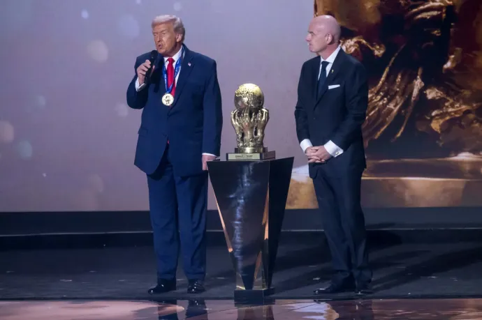 Ötven EP-képviselő tiltakozik egy levélben az ellen, hogy Donald Trump FIFA-békedíjat kapott