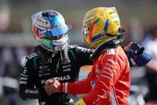Hamilton gyorsabb volt Antonellinél a Brit Nagydíj sprintidőmérőjén