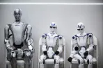 Pár év múlva tömegével jöhetnek a humanoid robotok a munkahelyekre
