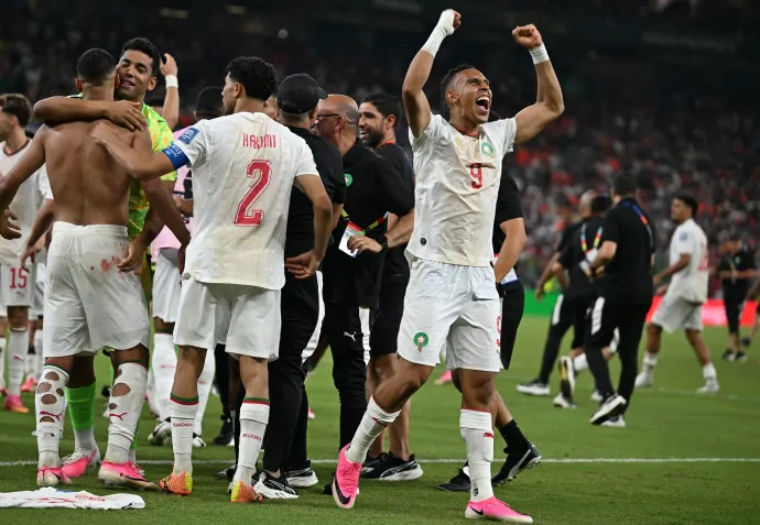 A marokkóiak csatára, Szufian Rahimi (9) ünnepli csapata győzelmét a hollandok elleni büntetőpárbajban a guadalupei Monterrey stadionban 2026. június 29-én. Fotó: Alfredo Estrella / AFP or licensors