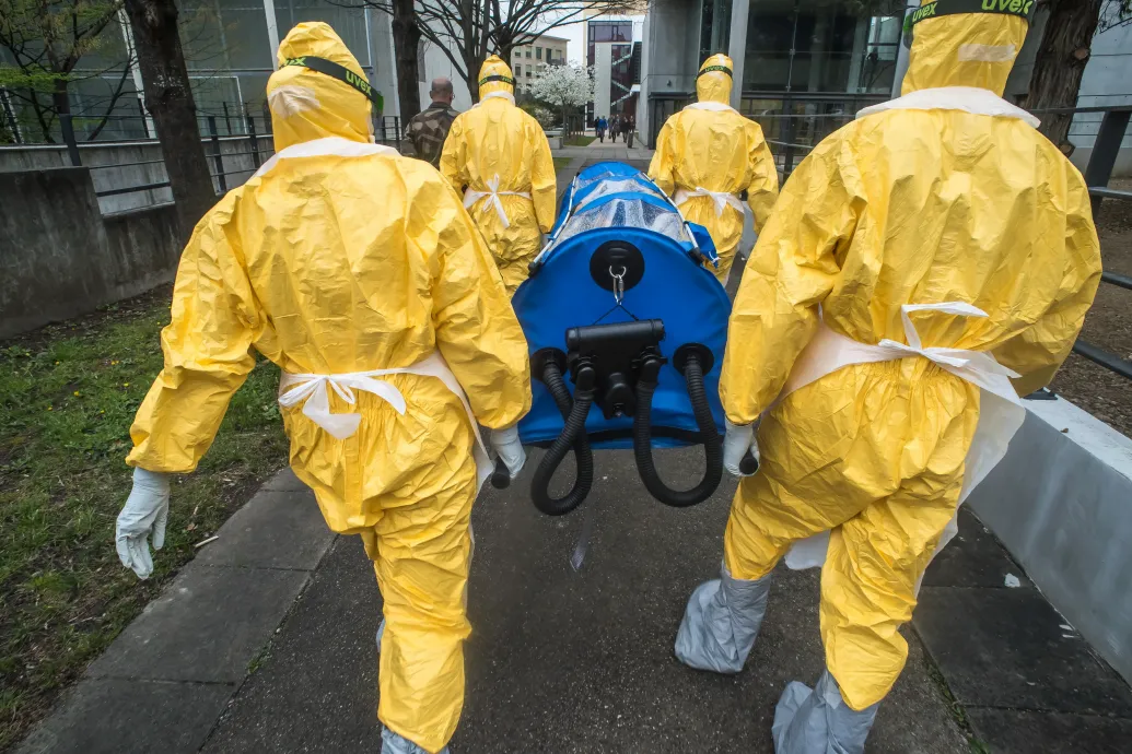 Gyógyultan hagyta el a kórházat az első franciaországi ebolás beteg