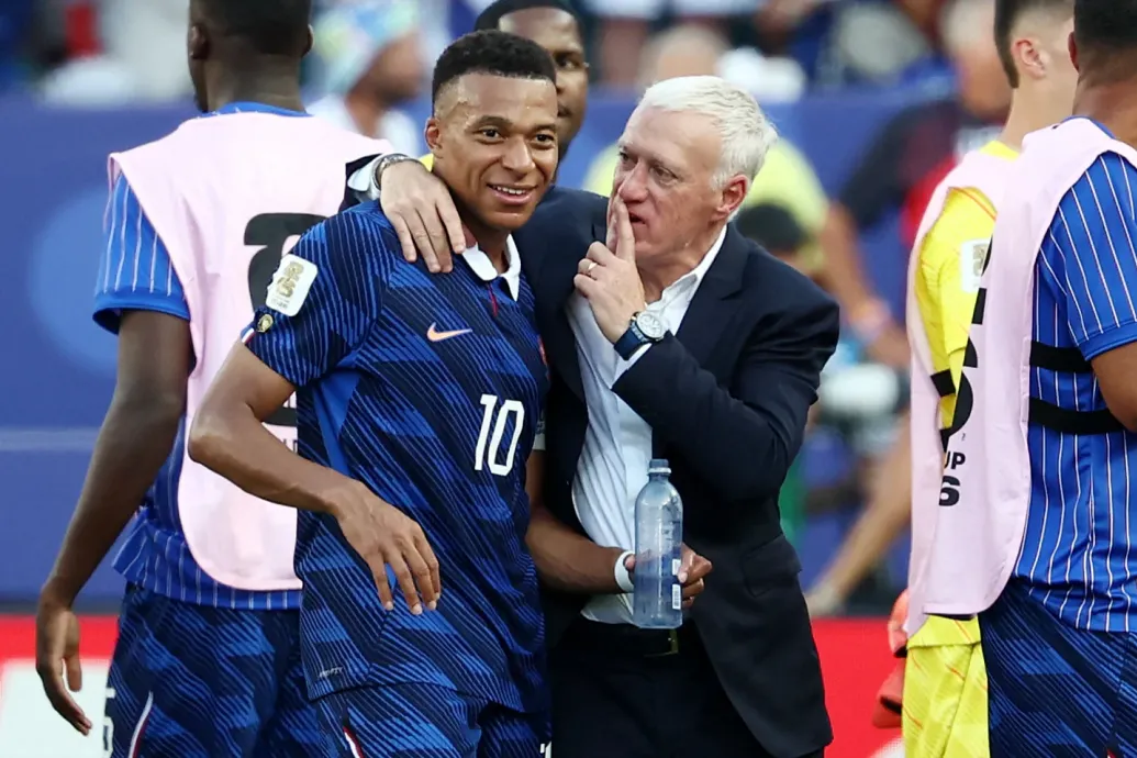 Deschamps: Megkértem a két legerősebb játékosomat, hogy a végén azonnal menjenek oda megvédeni Mbappét