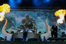Svéd death metálosok már sokkal előbb csinálták a viking evezést, mint a norvég fociszurkolók